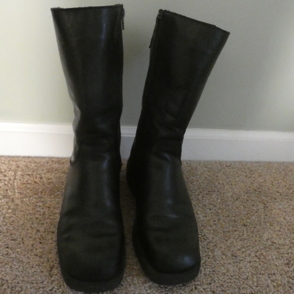 Eddie Bauer Mid Calf Boots